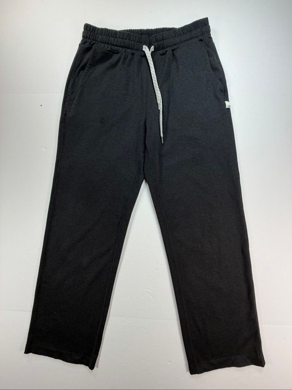 Vuori Halo Essential Wideleg Pants Women’s Size S Black Heather Cropped VW4017